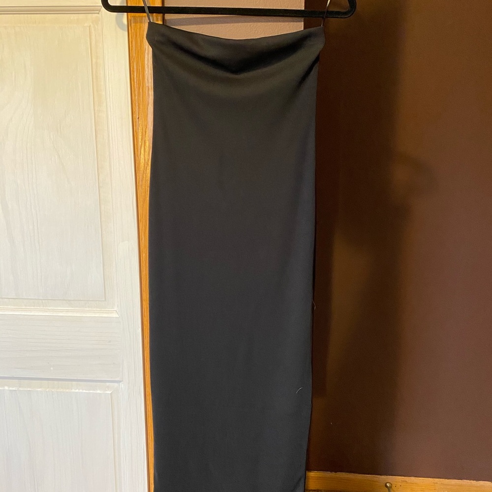 NWOT Midi strapless black dress